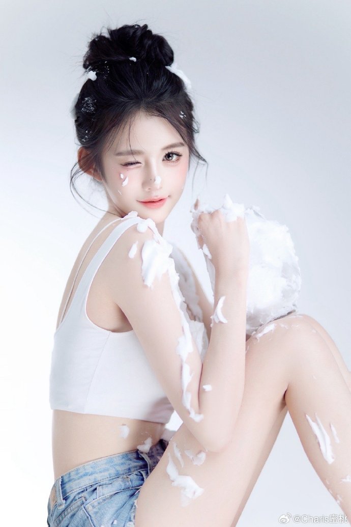 小妇人 封面